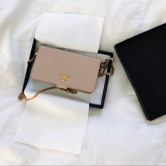 Prada Saffiano iPhone SE Case On Chain - Picture 3 of 8